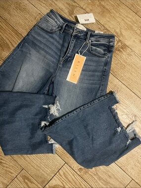 Risen High-Rise Wide Leg Jeans in Blue Wash
